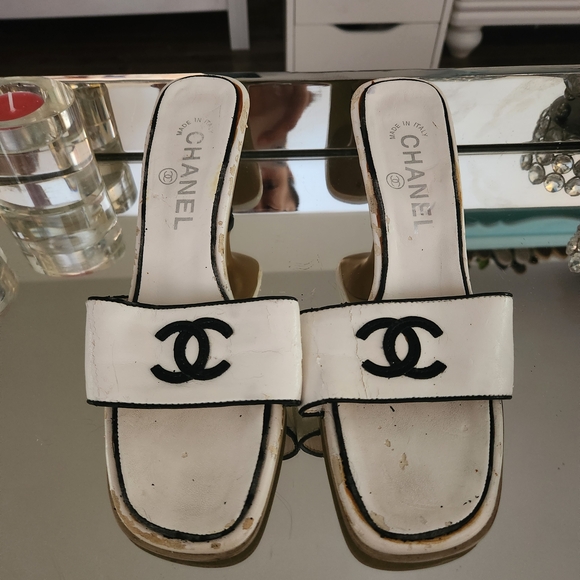 CHANEL Shoes - Chanel Women's White Slide Sandals